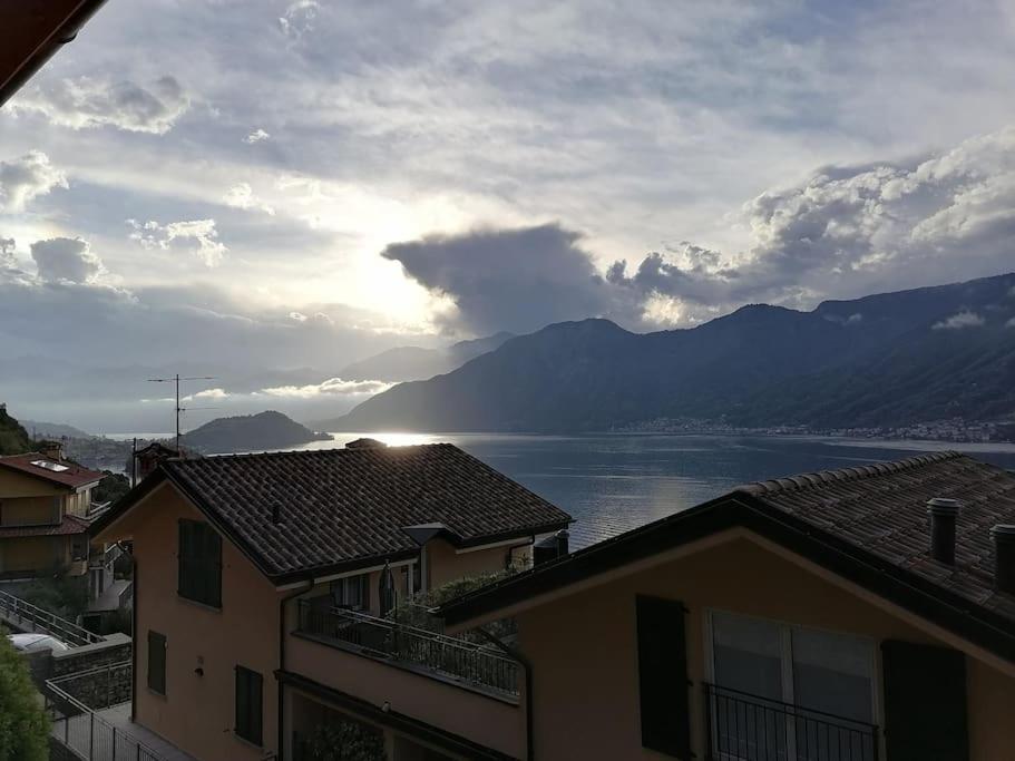 Vista Lago Panoramica Colonno Bagian luar foto